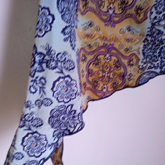 Dynamite boho top with drape neckline  flutter sleeves and slant hem with tie - Picture 4 of 7